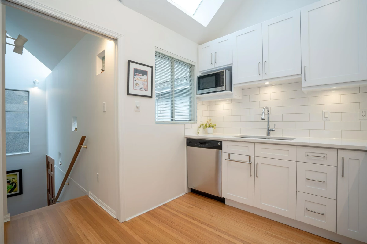 Primary Bedroom Photo of 1346 Laburnum Street, Vancouver, BC