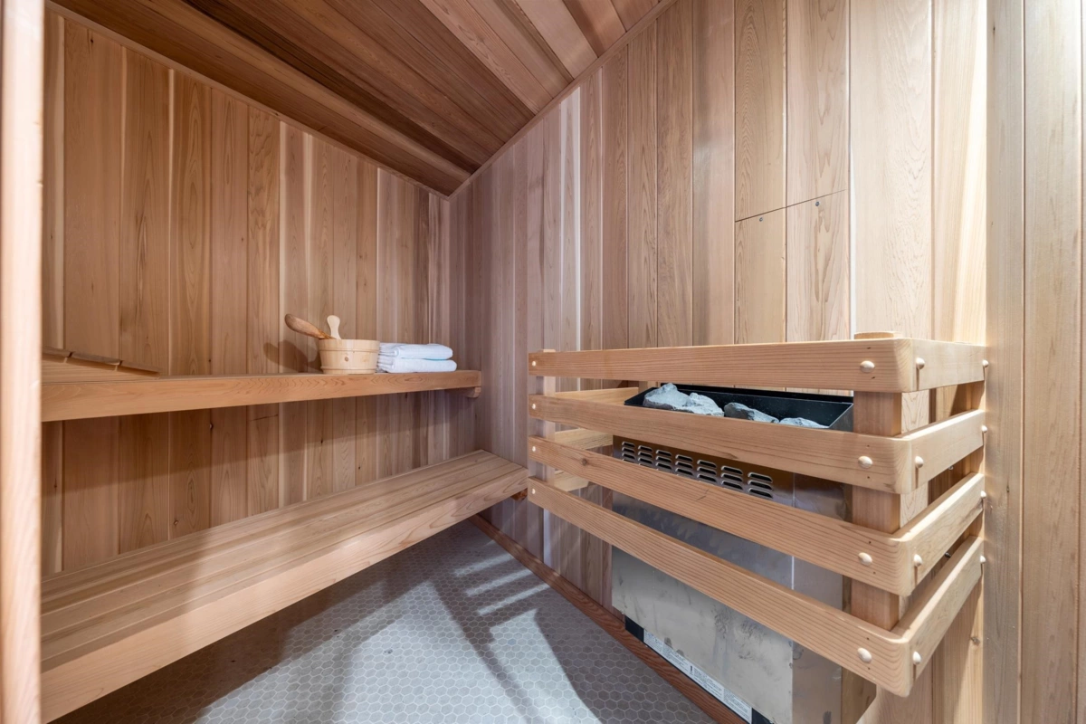 Backyard Photo of 2863 W King Edward Avenue, Vancouver, BC