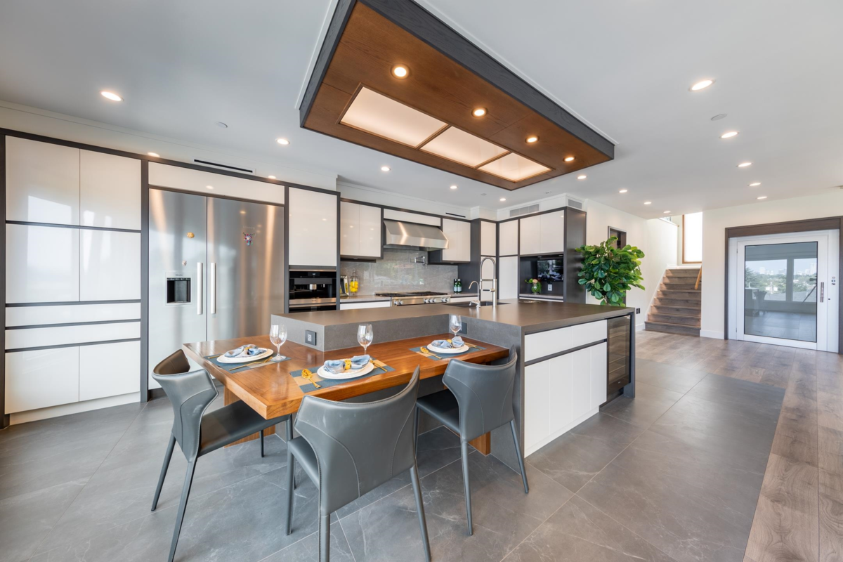 Powder Room Photo of 2863 W King Edward Avenue, Vancouver, BC