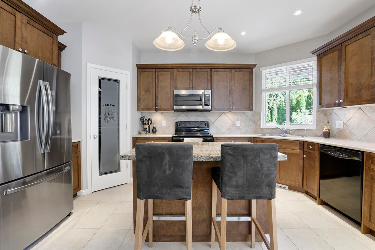 Breakfast Nook Photo of 13895 Docksteader Loop, Maple Ridge, BC