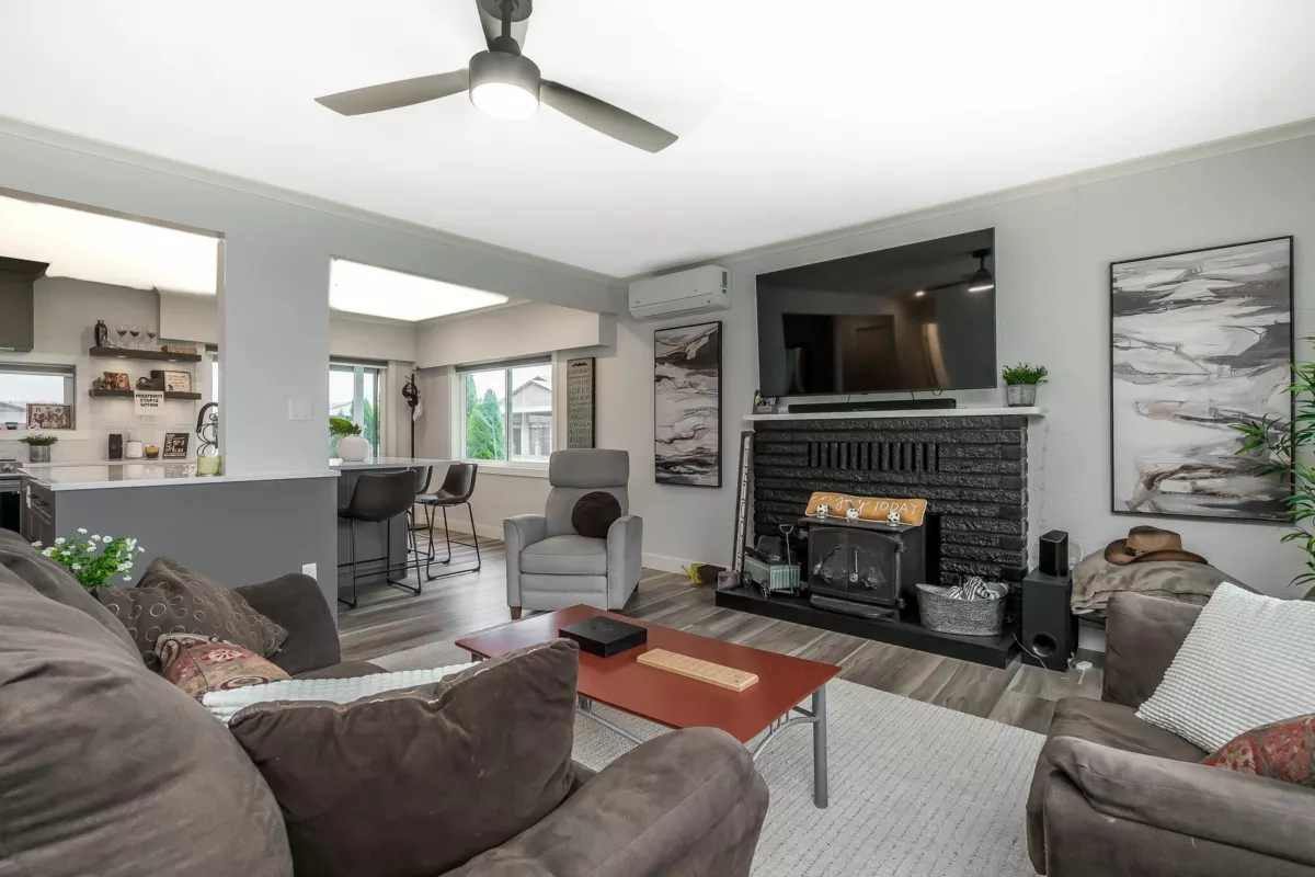 Primary Bedroom Photo of 27607 Gray Avenue, Abbotsford, BC