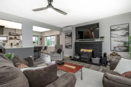 Primary Bedroom Photo of 27607 Gray Avenue, Abbotsford, BC