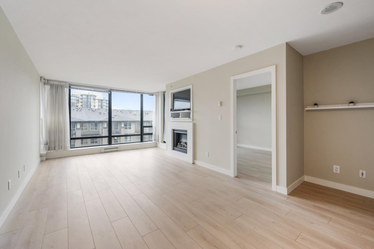 Kitchen Photo of 605 9180 Hemlock Drive, Richmond, BC