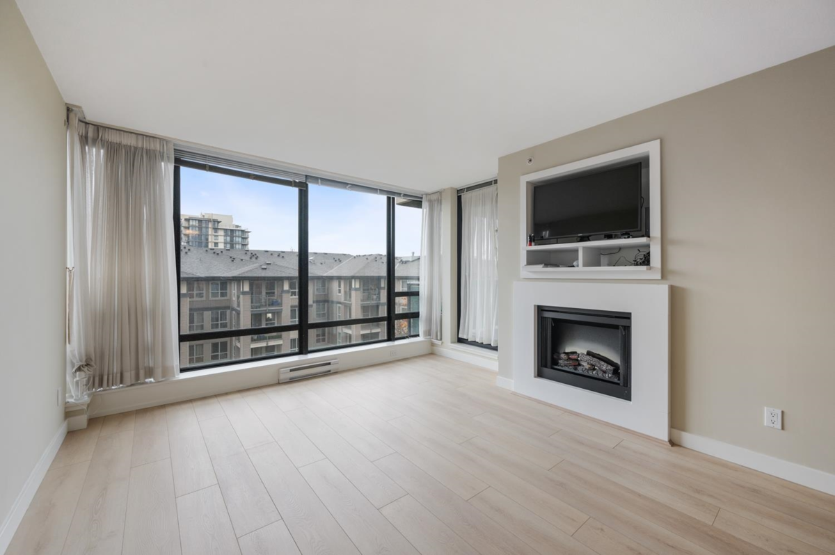 Living Room Photo of 605 9180 Hemlock Drive, Richmond, BC