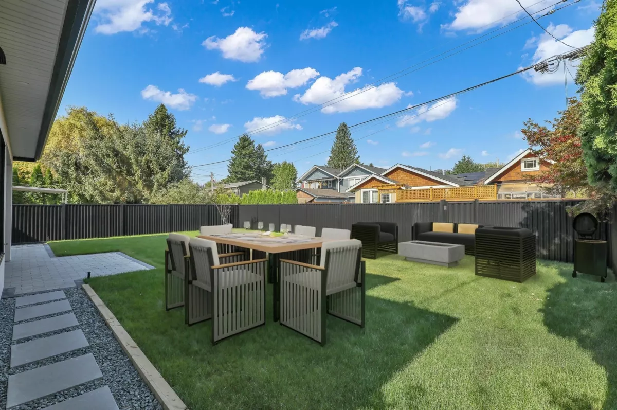 Mudroom Photo of 15689 Broome Road, Surrey, BC