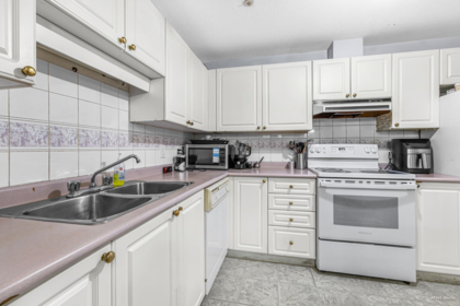 Walk-In Closet Photo of 103 7475 138 Street, Surrey, BC
