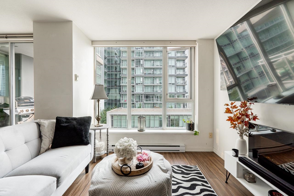 Exterior Rear Photo of 708 13325 102a Avenue, Surrey, BC