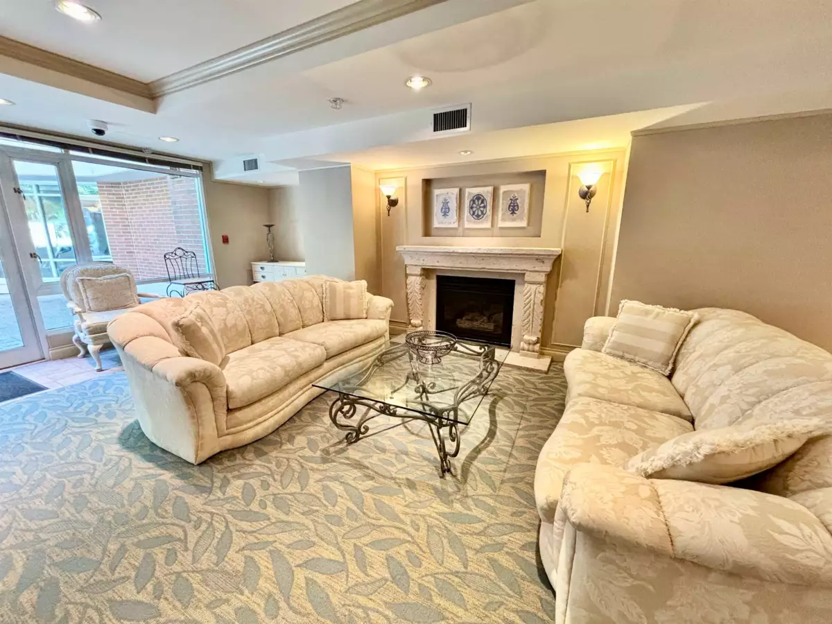 Basement Recreation Room Photo of 705 5615 Hampton Place, Vancouver, BC