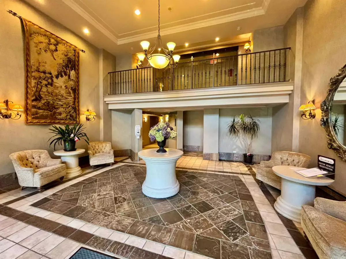 Dining Area Photo of 705 5615 Hampton Place, Vancouver, BC