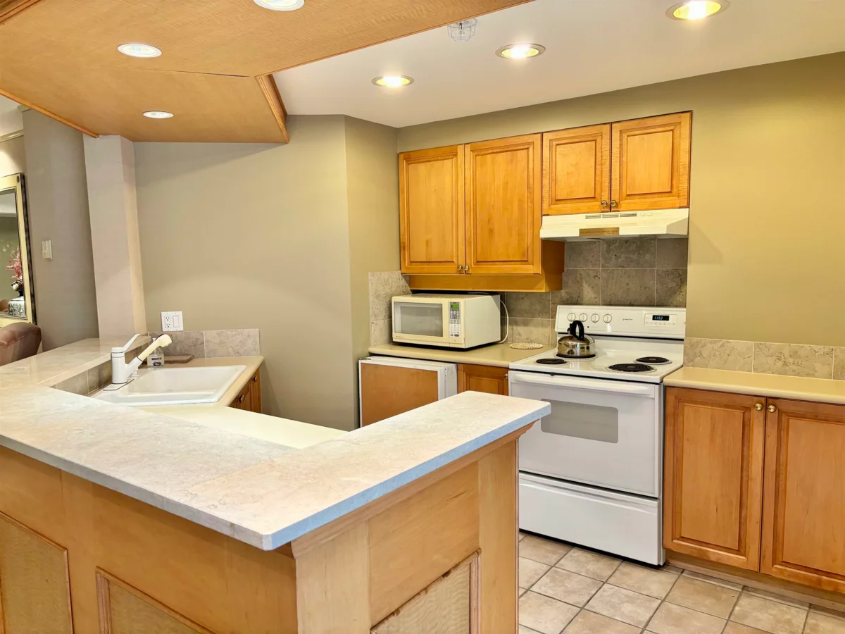 Laundry Room Photo of 705 5615 Hampton Place, Vancouver, BC
