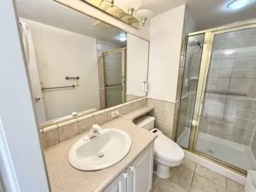Primary Bathroom Photo of 705 5615 Hampton Place, Vancouver, BC