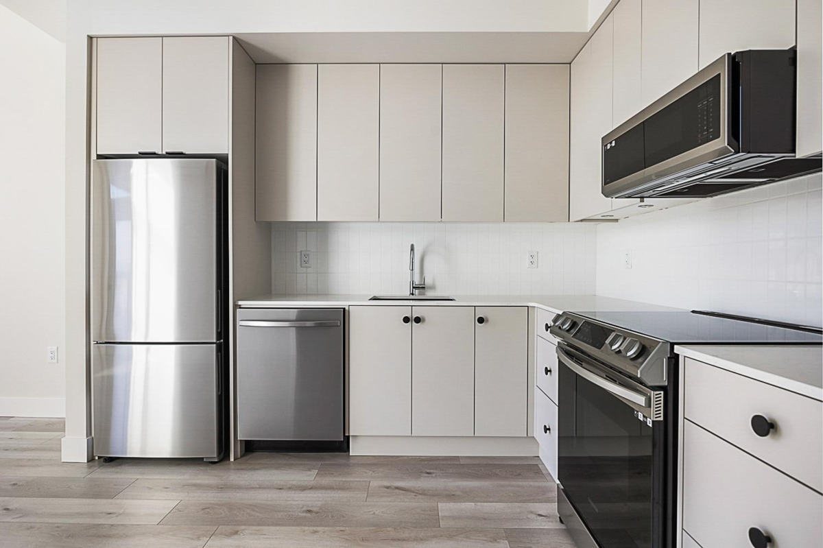 Dining Area Photo of 611 45497 Campus Drive, Chilliwack, BC