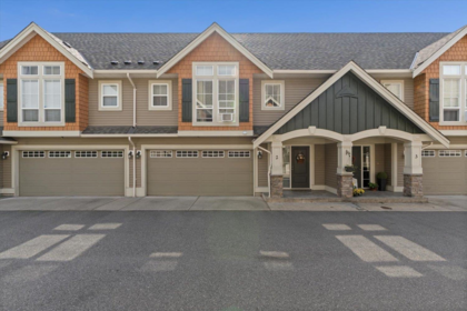 2 8945 Broadway Street, Chilliwack, BC, Chilliwack — Townhouse for sale
