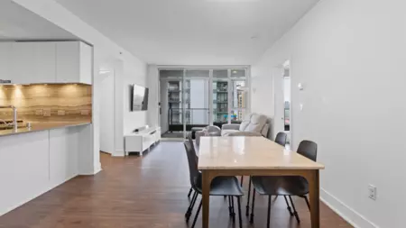 707 450 Westview Street, Coquitlam, BC, Coquitlam — Apartment/Condo for sale