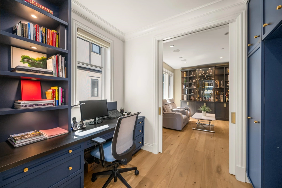 Breakfast Nook Photo of 3838 W 50th Avenue, Vancouver, BC