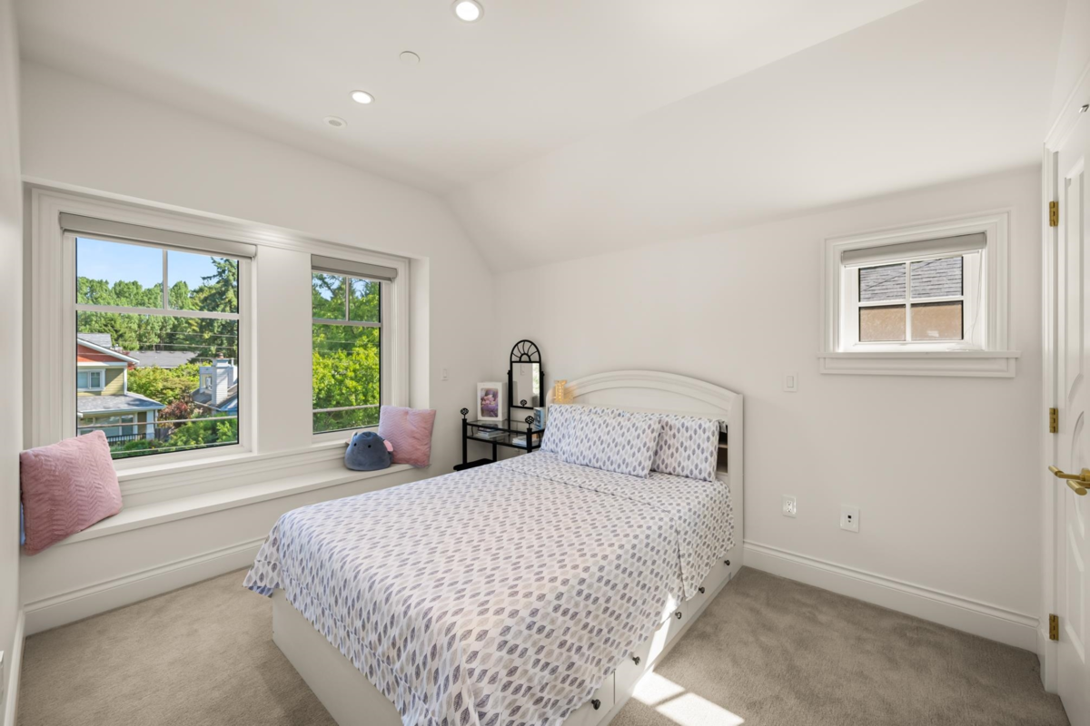 Hallway Photo of 3838 W 50th Avenue, Vancouver, BC