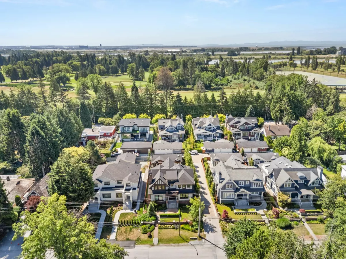 Living Room Photo of 3838 W 50th Avenue, Vancouver, BC