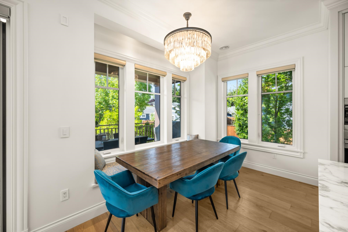 Powder Room Photo of 3838 W 50th Avenue, Vancouver, BC