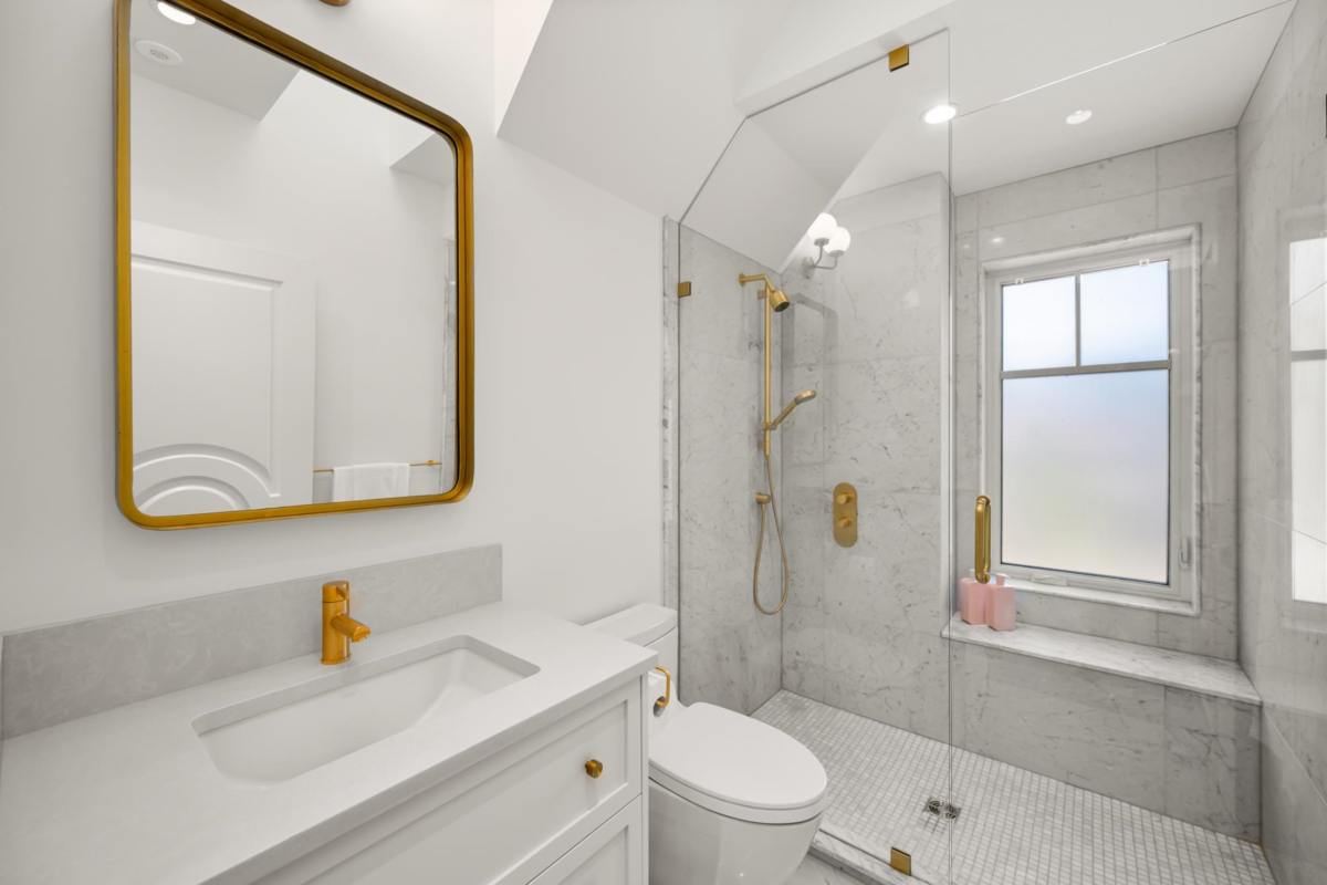 Staircase Photo of 3838 W 50th Avenue, Vancouver, BC