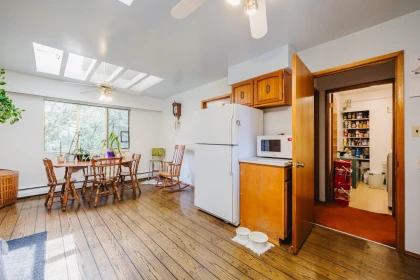 Breakfast Nook Photo of 21190 Glenwood Avenue, Maple Ridge, BC