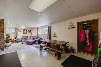 21190 Glenwood Avenue, Maple Ridge, BC