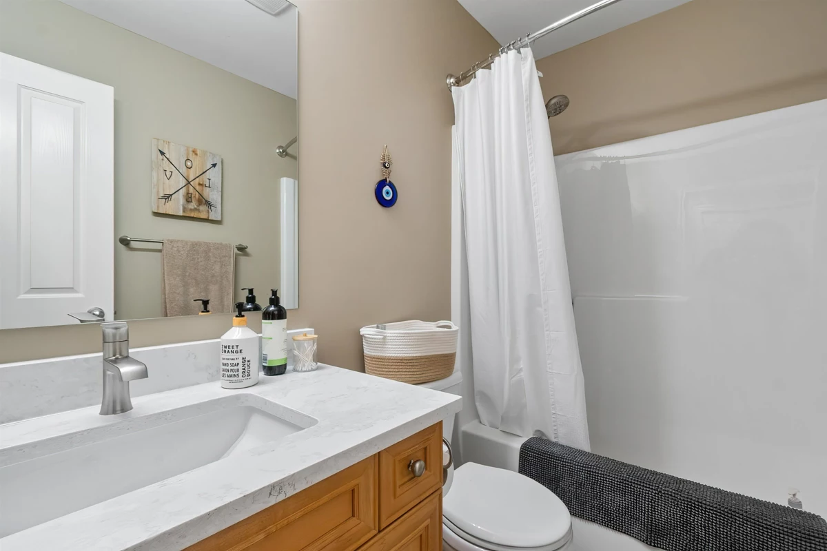 Entry Foyer Photo of 45995 Bridle Ridge Crescent, Chilliwack, BC