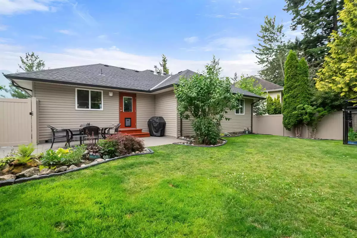 Front Yard Photo of 45995 Bridle Ridge Crescent, Chilliwack, BC