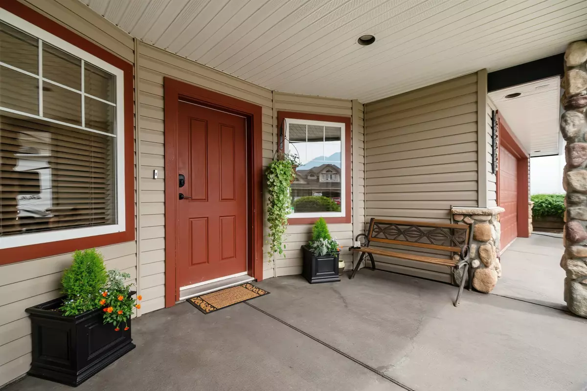 Garage Interior Photo of 45995 Bridle Ridge Crescent, Chilliwack, BC