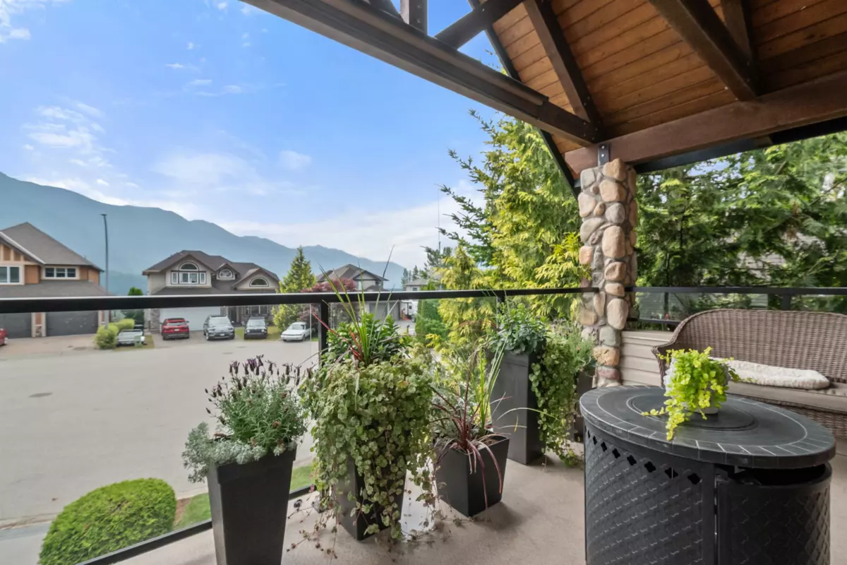 Hallway Photo of 45995 Bridle Ridge Crescent, Chilliwack, BC