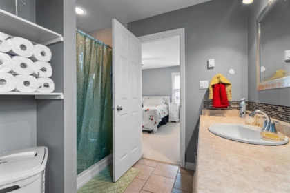 Mudroom Photo of 34624 5 Avenue, Abbotsford, BC