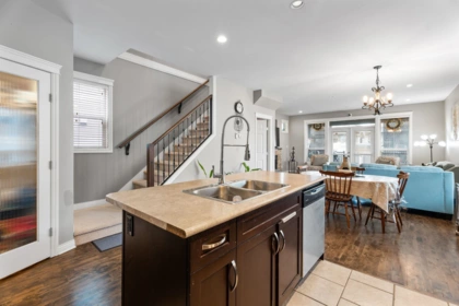 Powder Room Photo of 34624 5 Avenue, Abbotsford, BC