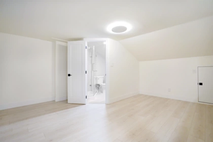 Guest Bathroom Photo of 2078 Springer Avenue, Burnaby, BC