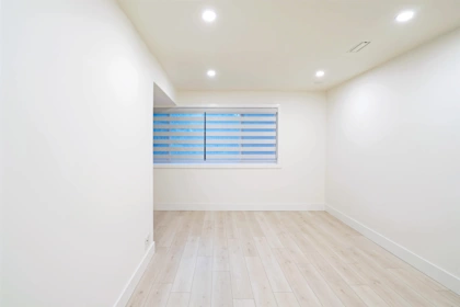 Walk-In Closet Photo of 2078 Springer Avenue, Burnaby, BC