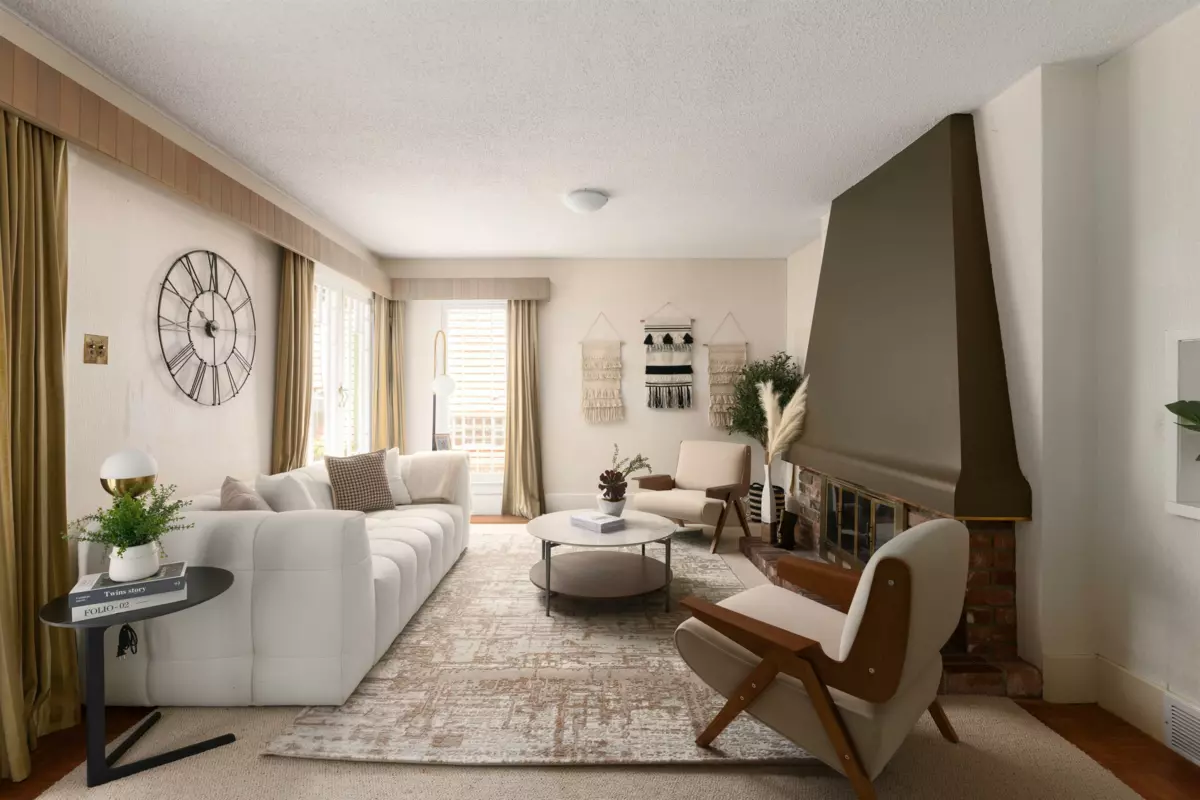 Kitchen Island Photo of 4138 W 13th Avenue, Vancouver, BC