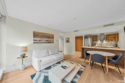 3307 1111 Alberni Street, Vancouver, BC, Vancouver — Apartment/Condo for sale