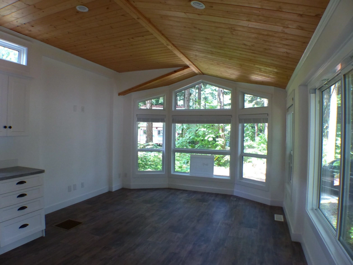 Dining Area Photo of 1 28605 Trans Canada Highway, Hope, BC