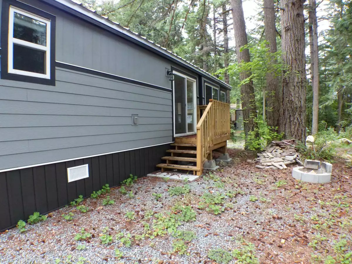 Exterior Rear Photo of 1 28605 Trans Canada Highway, Hope, BC