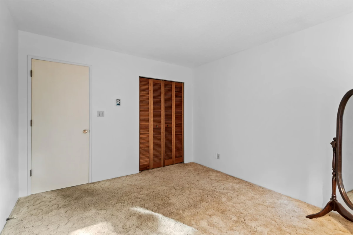Entry Foyer Photo of 1067 Fircrest Road, Gibsons, BC