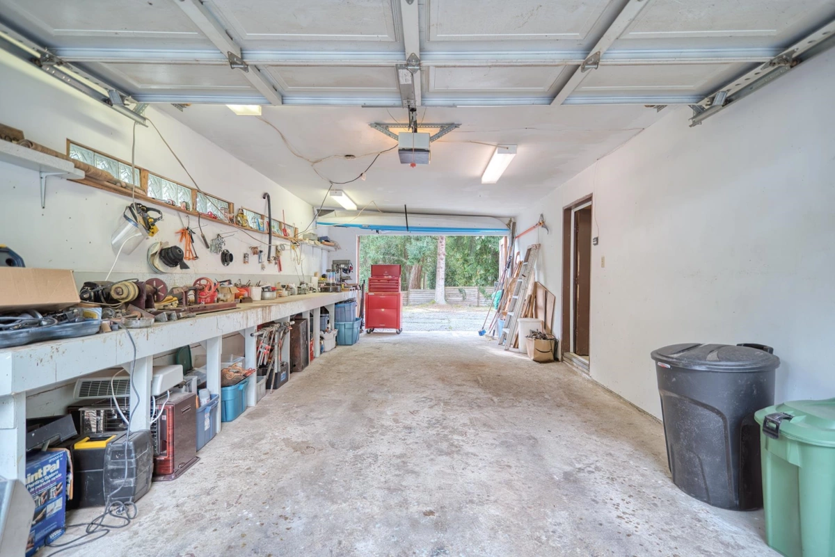 Hot Tub / Spa Photo of 1067 Fircrest Road, Gibsons, BC