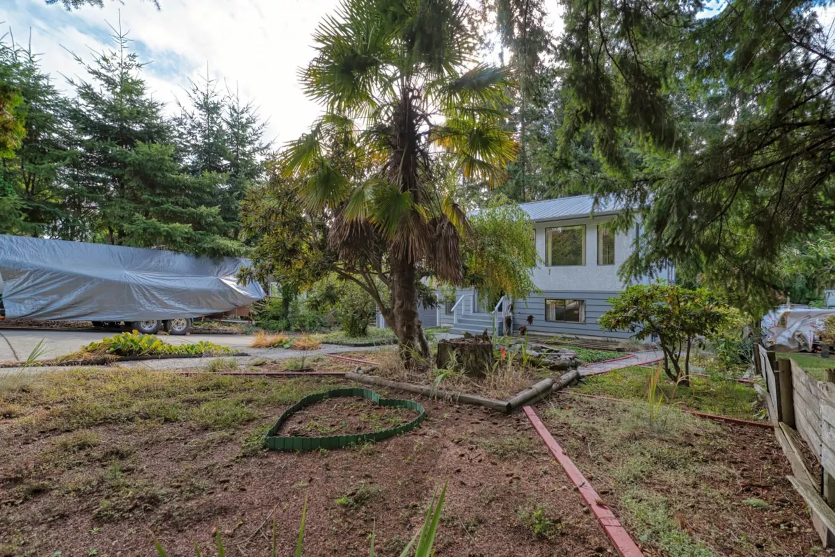 Neighborhood Park Photo Near 1067 Fircrest Road, Gibsons, BC