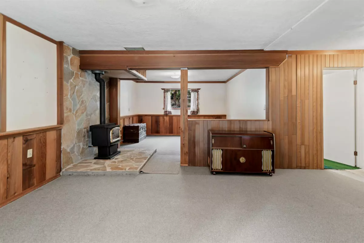 Outdoor Patio Photo of 1067 Fircrest Road, Gibsons, BC