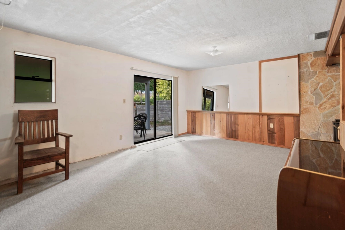 Staircase Photo of 1067 Fircrest Road, Gibsons, BC