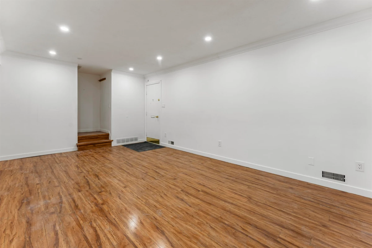 Breakfast Nook Photo of 87 14135 104 Avenue, Surrey, BC