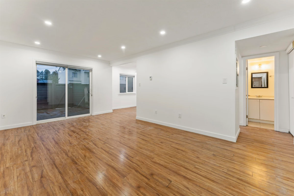 Kitchen Island Photo of 87 14135 104 Avenue, Surrey, BC