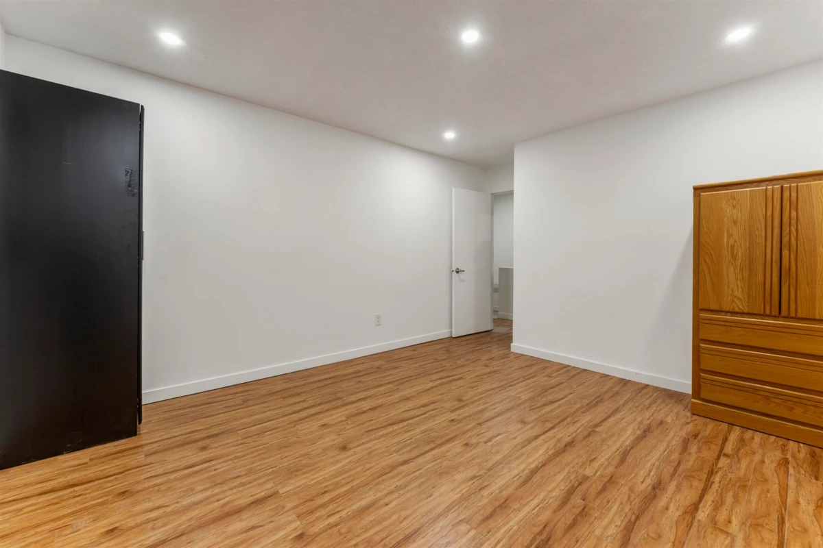 Laundry Room Photo of 87 14135 104 Avenue, Surrey, BC