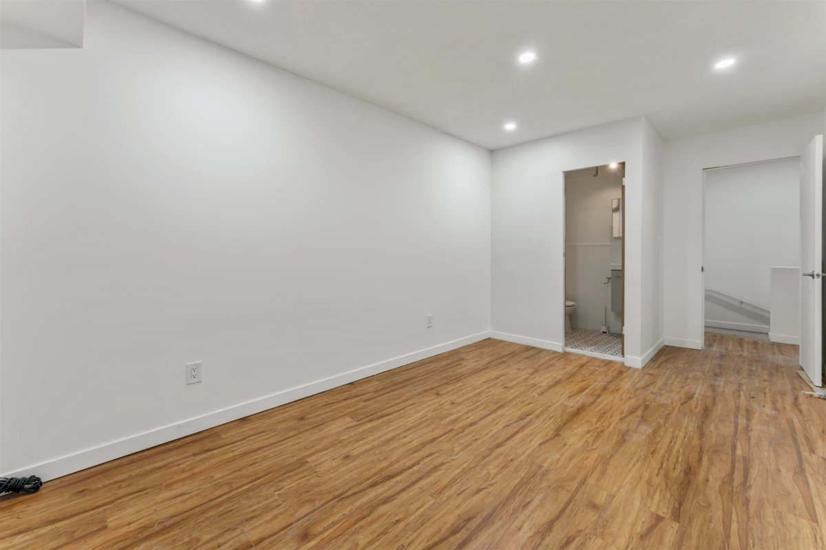 Office / Den Photo of 87 14135 104 Avenue, Surrey, BC