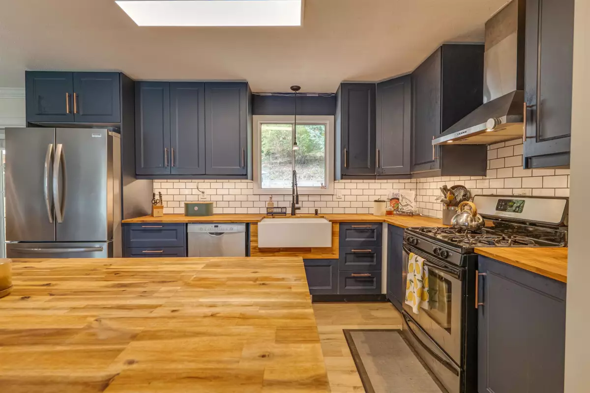 Pantry Photo of 35157 Skeena Avenue, Abbotsford, BC