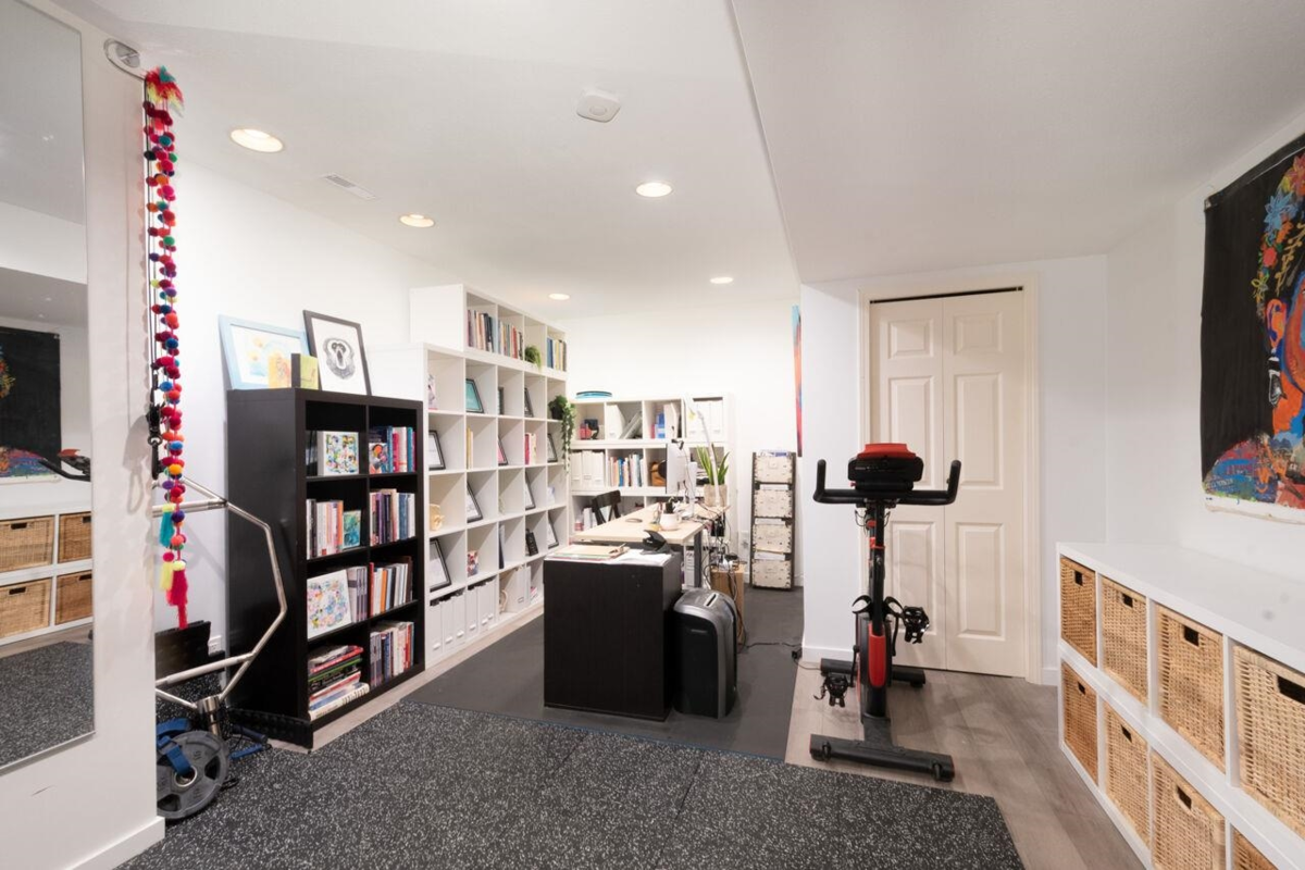 Backyard Photo of 1 181 Ravine Drive, Port Moody, BC