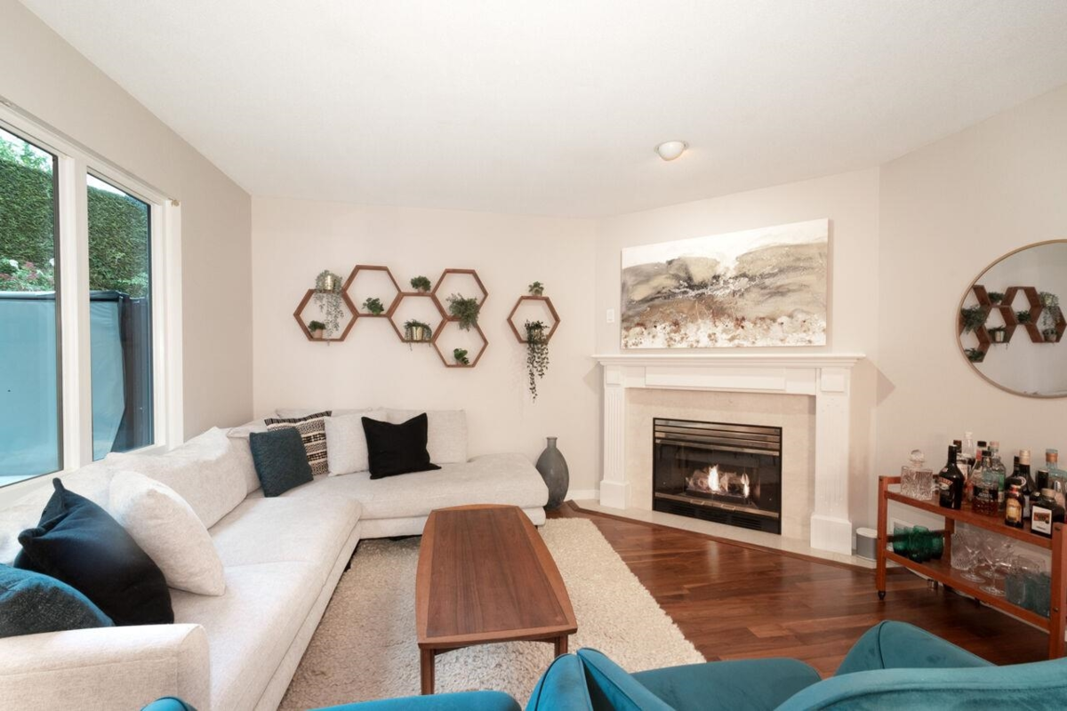 Guest Bathroom Photo of 1 181 Ravine Drive, Port Moody, BC