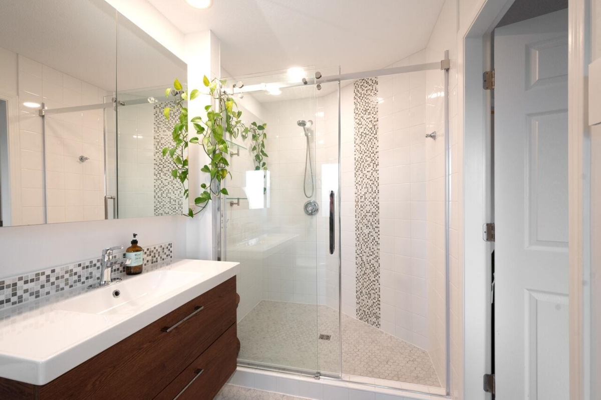 Mudroom Photo of 1 181 Ravine Drive, Port Moody, BC